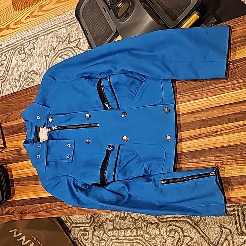 MaxAzria Collection jacket blazer blue, size XS excellent condition